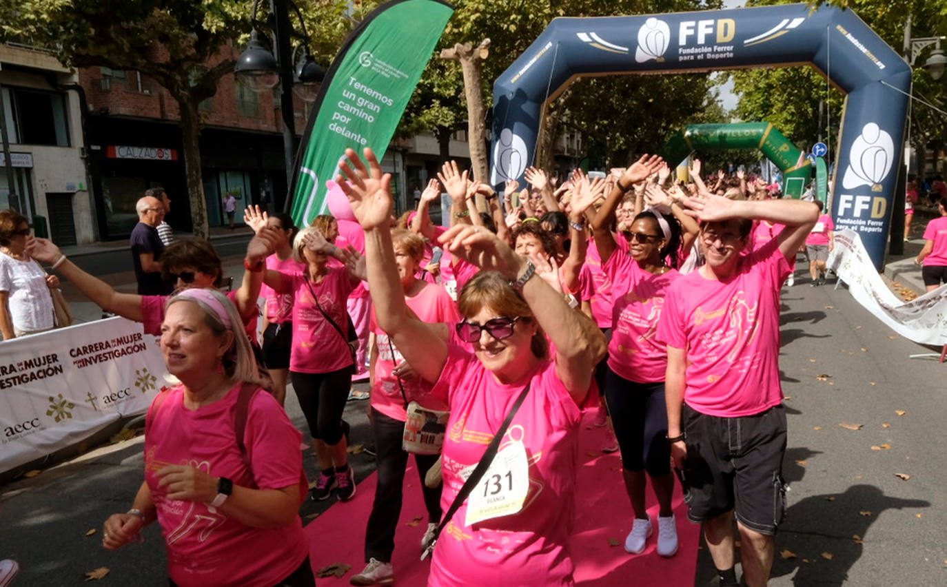 Fotos: Carrera de la Mujer en Logroño: preparación, ánimos y en la línea de salida