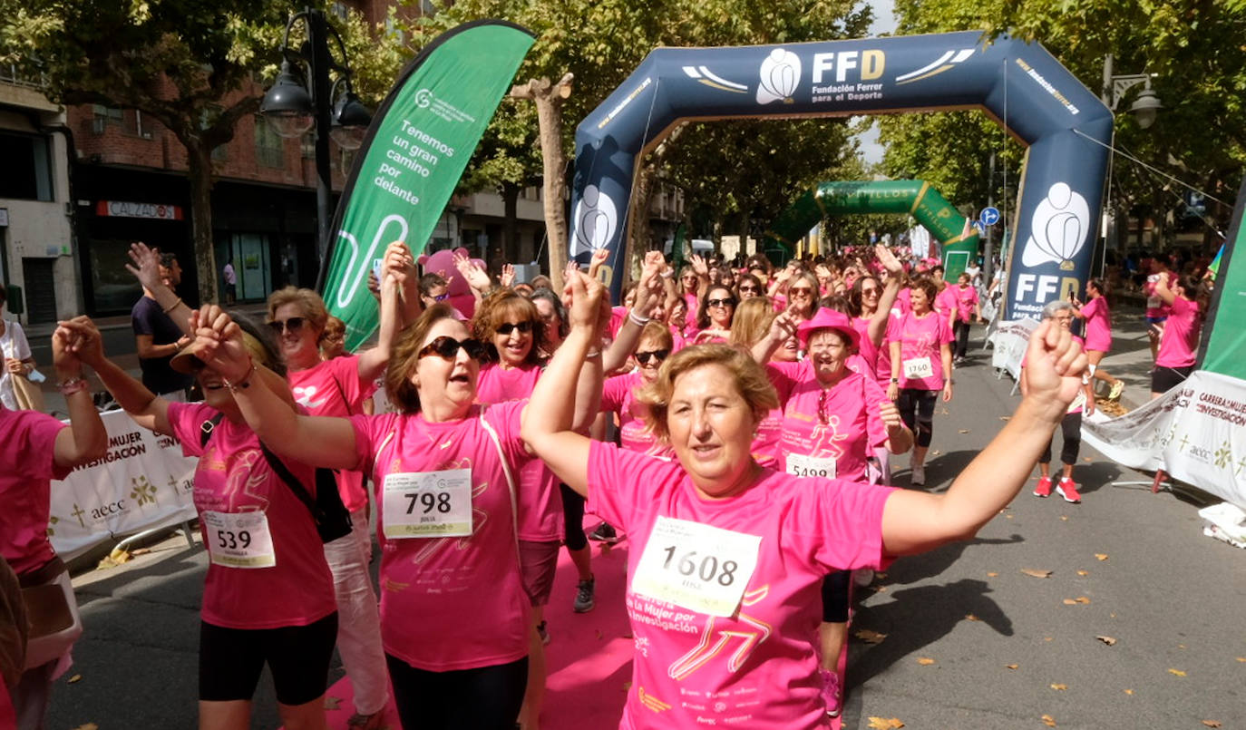 Fotos: Carrera de la Mujer en Logroño: preparación, ánimos y en la línea de salida