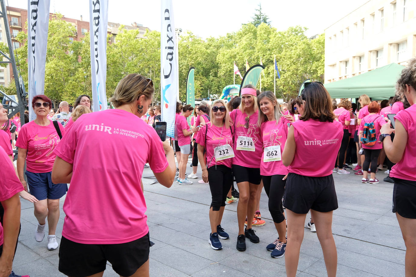 Fotos: Carrera de la Mujer en Logroño: preparación, ánimos y en la línea de salida