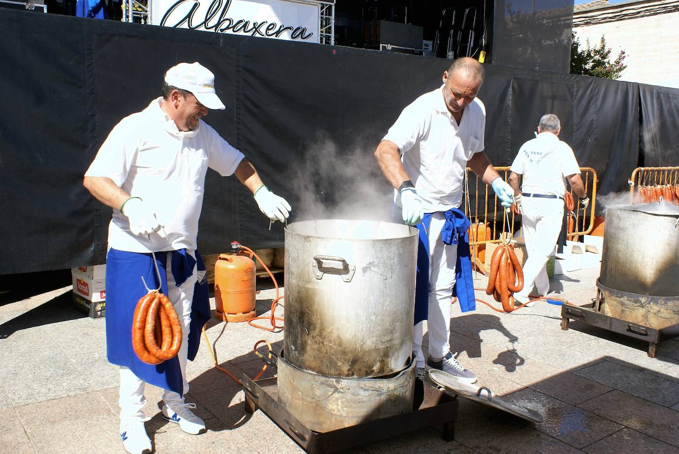 Fotos: Éxito de público en el festival del chorizo de Baños