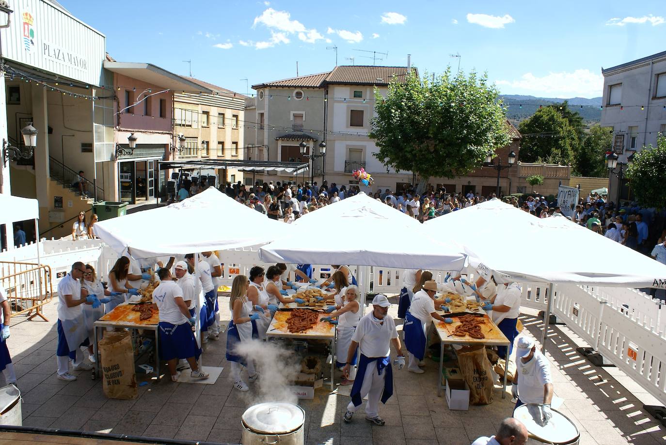 Fotos: Éxito de público en el festival del chorizo de Baños