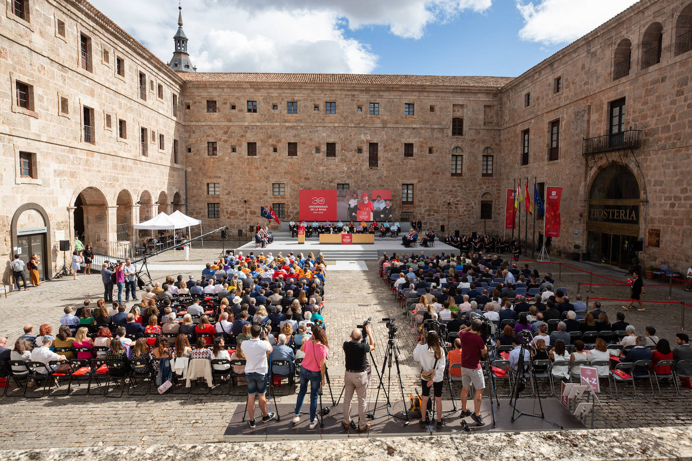 Fotos: Acto de apertura del curso 2022-2023 de la UR