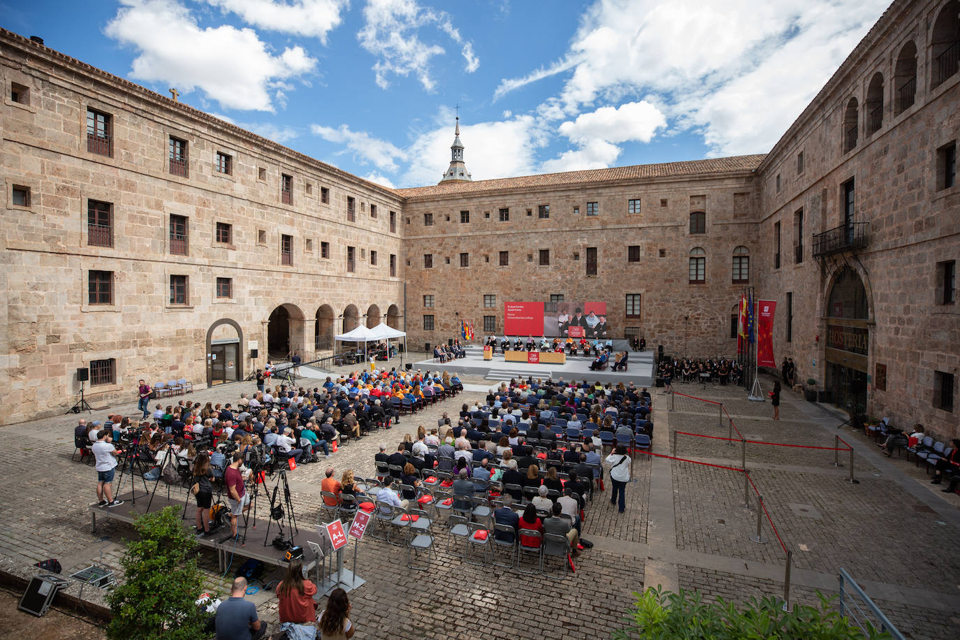 Fotos: Acto de apertura del curso 2022-2023 de la UR