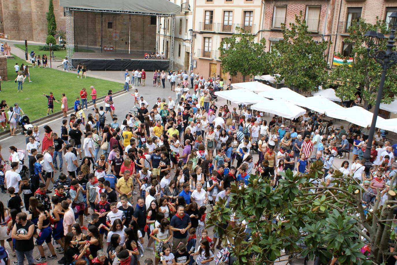 Fotos: Con el cohete arrancan las fiestas de Nájera