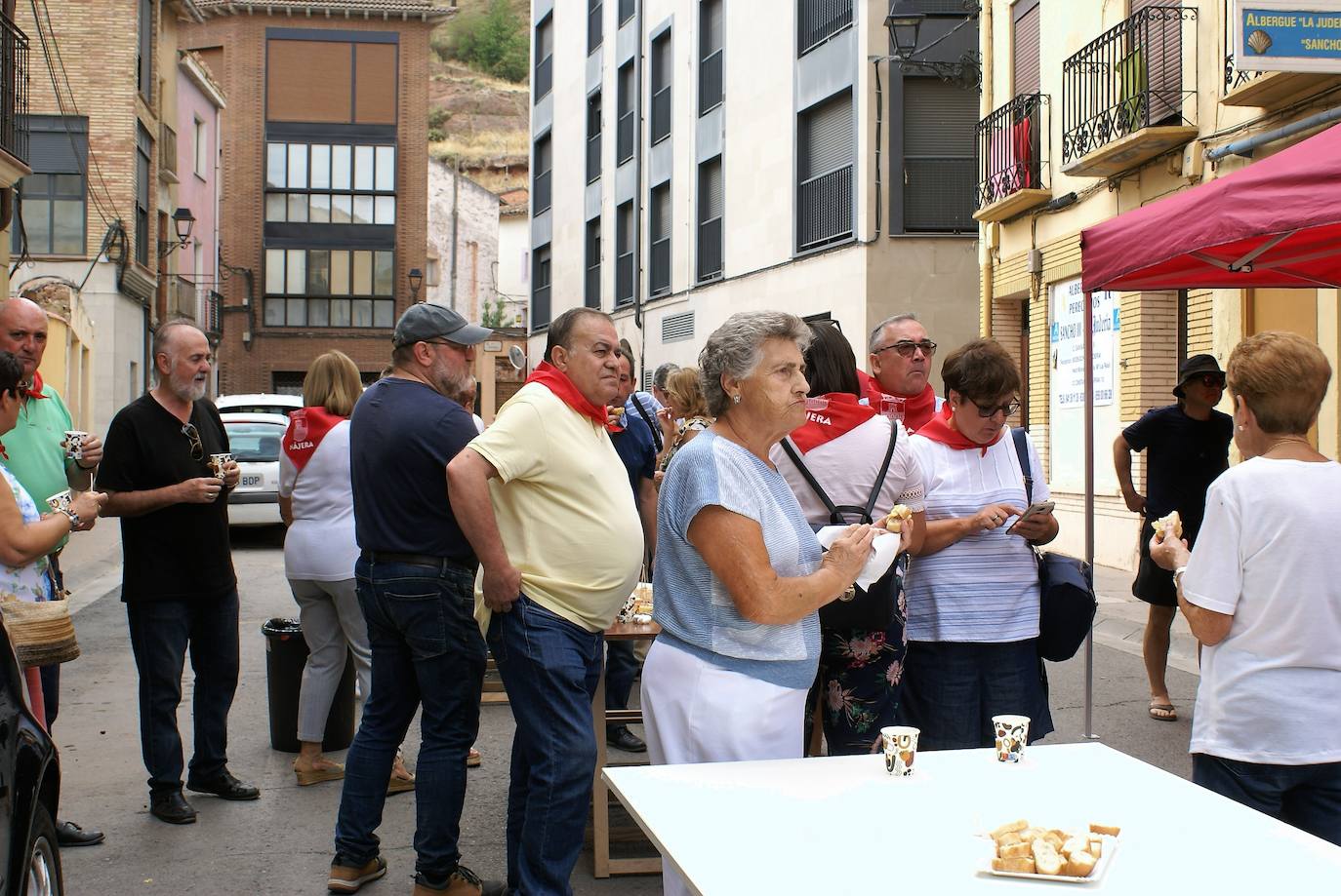 Fotos: Con el cohete arrancan las fiestas de Nájera