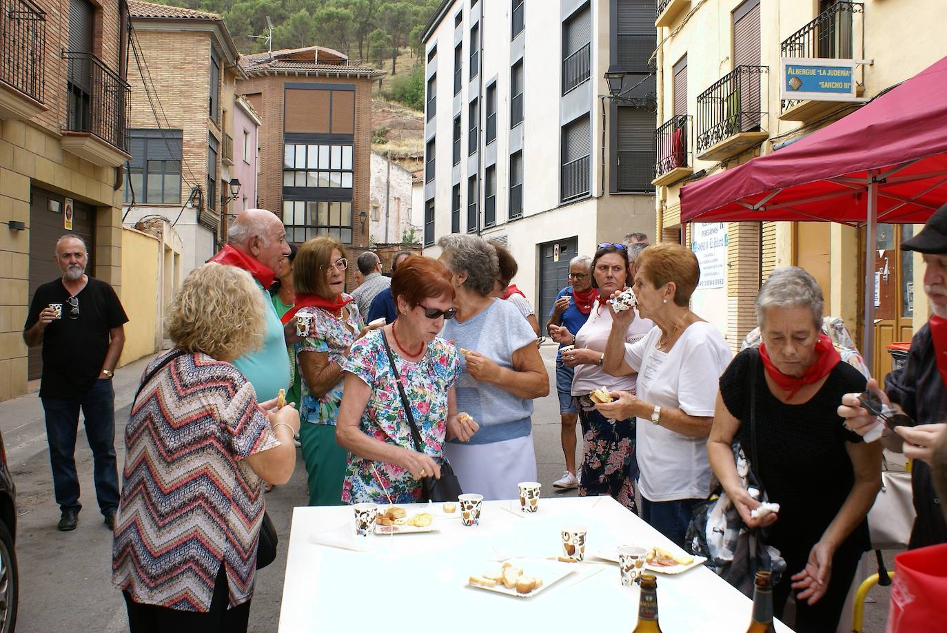 Fotos: Con el cohete arrancan las fiestas de Nájera