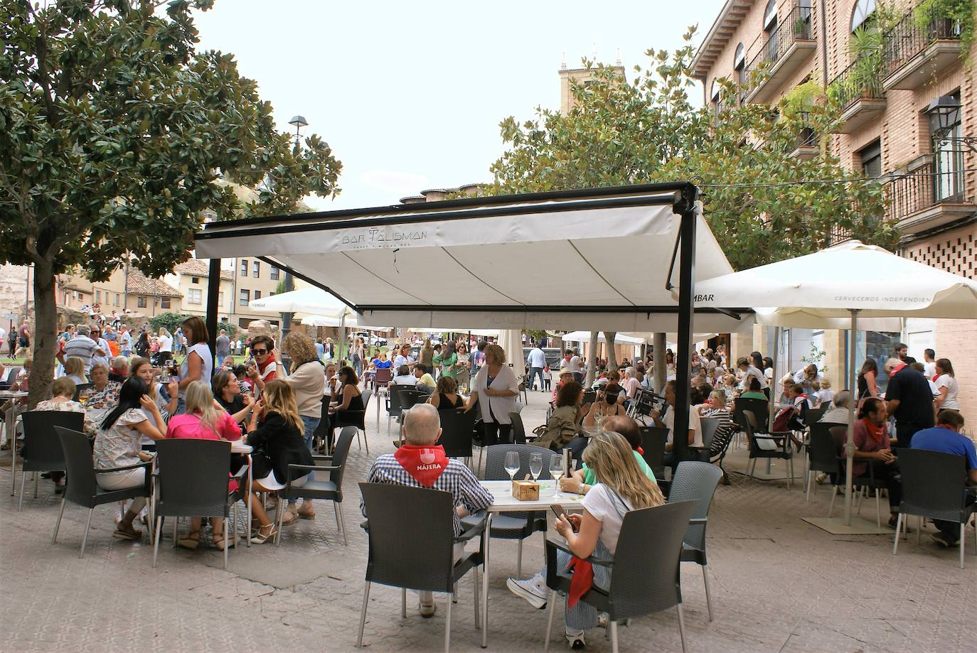 Fotos: Con el cohete arrancan las fiestas de Nájera