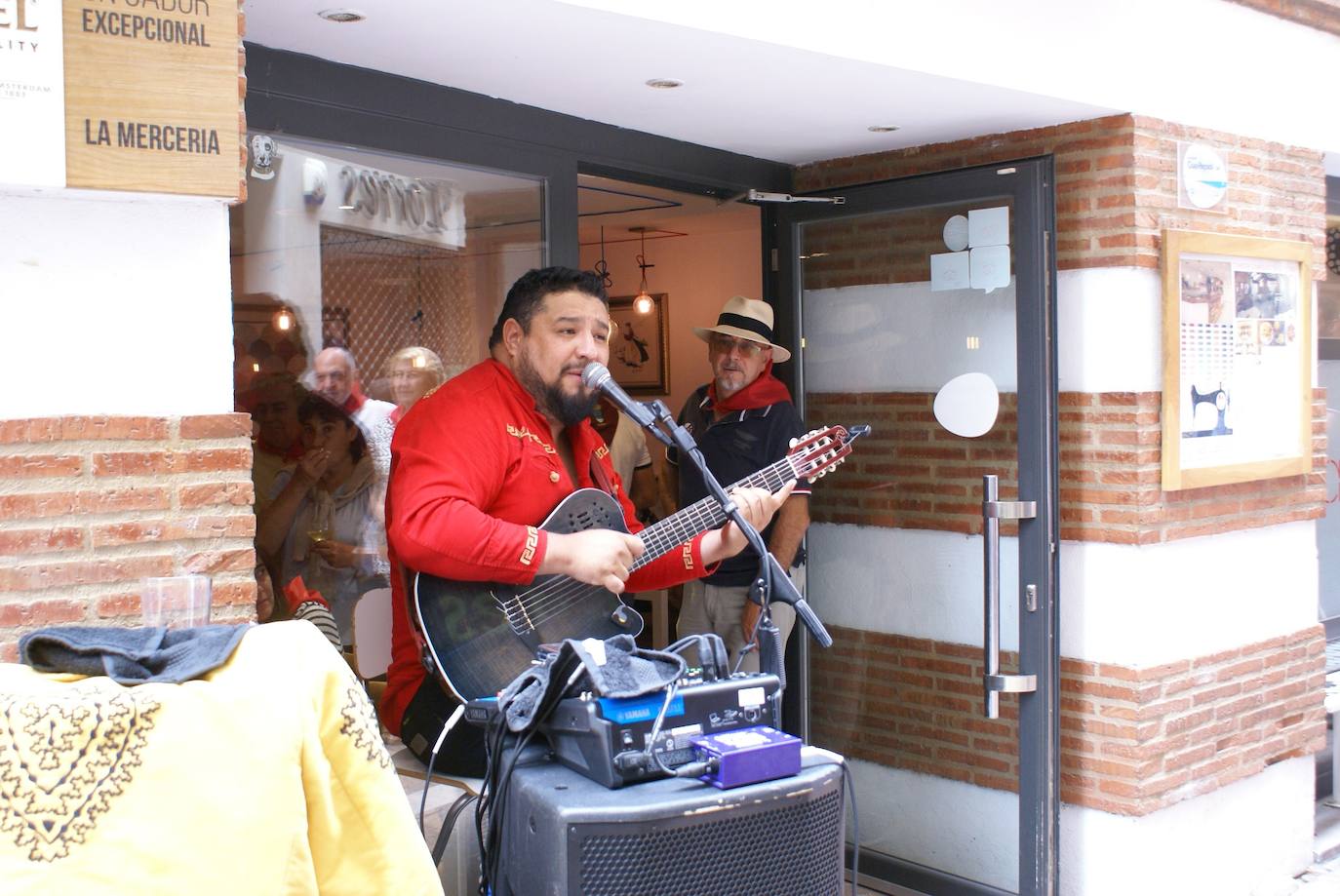 Fotos: Con el cohete arrancan las fiestas de Nájera