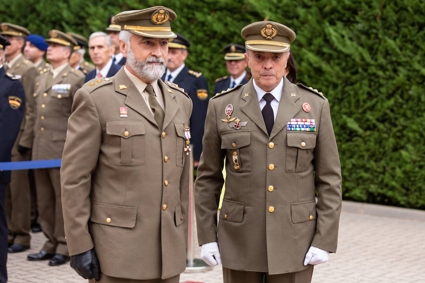 Fotos: El Instituto de Estudios Riojanos (IER), el Ateneo Riojano y la Fundación Ibercaja recogen los galardones de la Delegación de Defensa