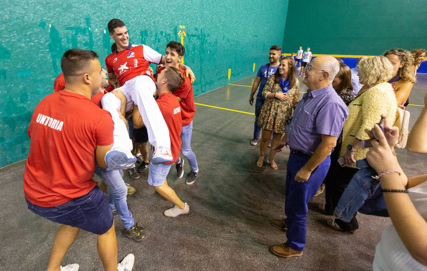 Fotos: Emotiva despedida de Untoria en Nájera