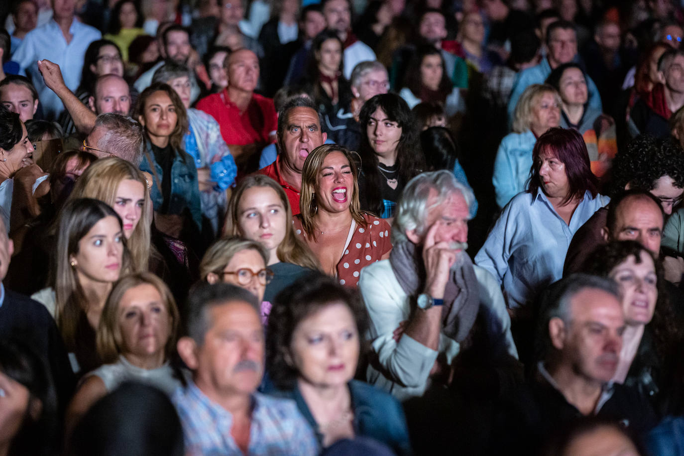 Fotos: Concierto de Café Quijano en la plaza del Ayuntamiento