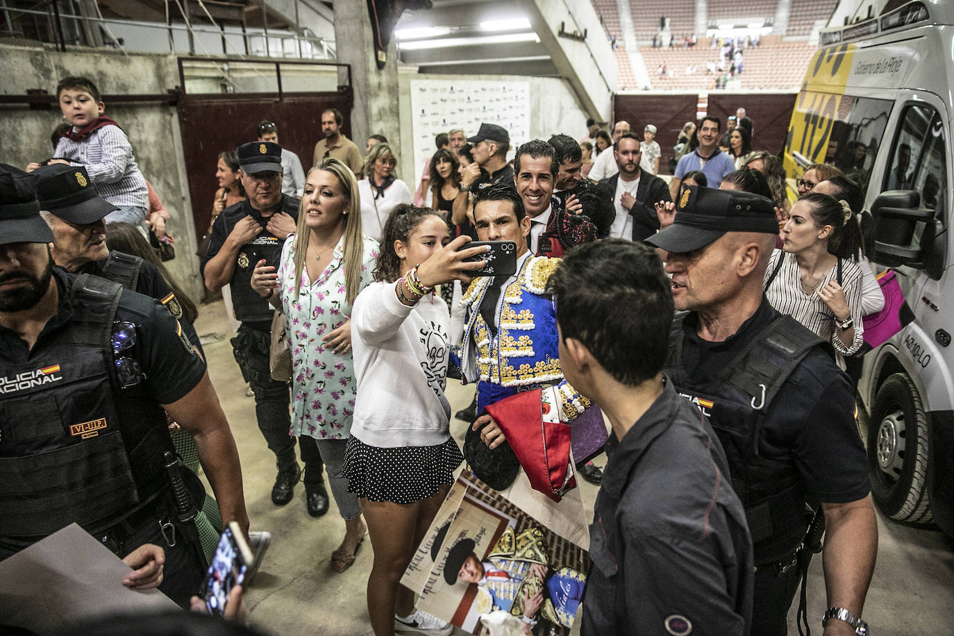 Fotos: Segunda corrida de abono en La Ribera