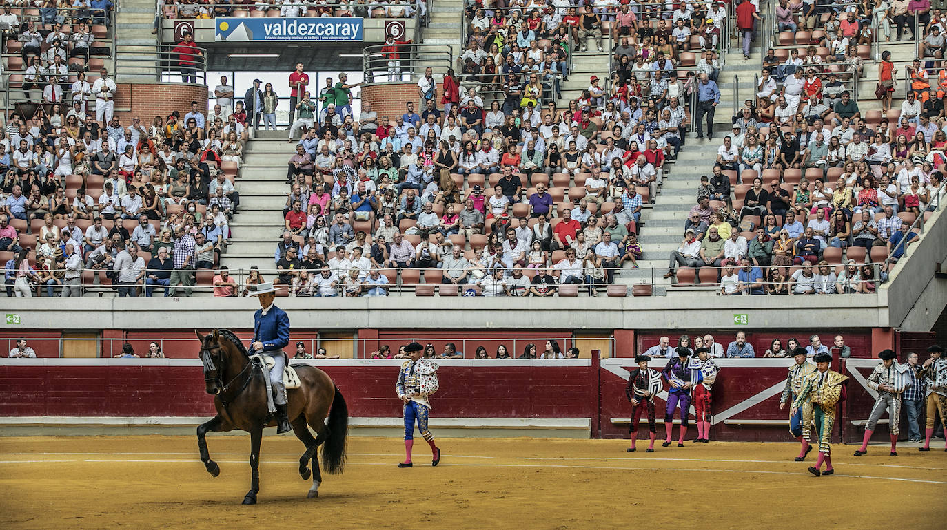 Fotos: Segunda corrida de abono en La Ribera