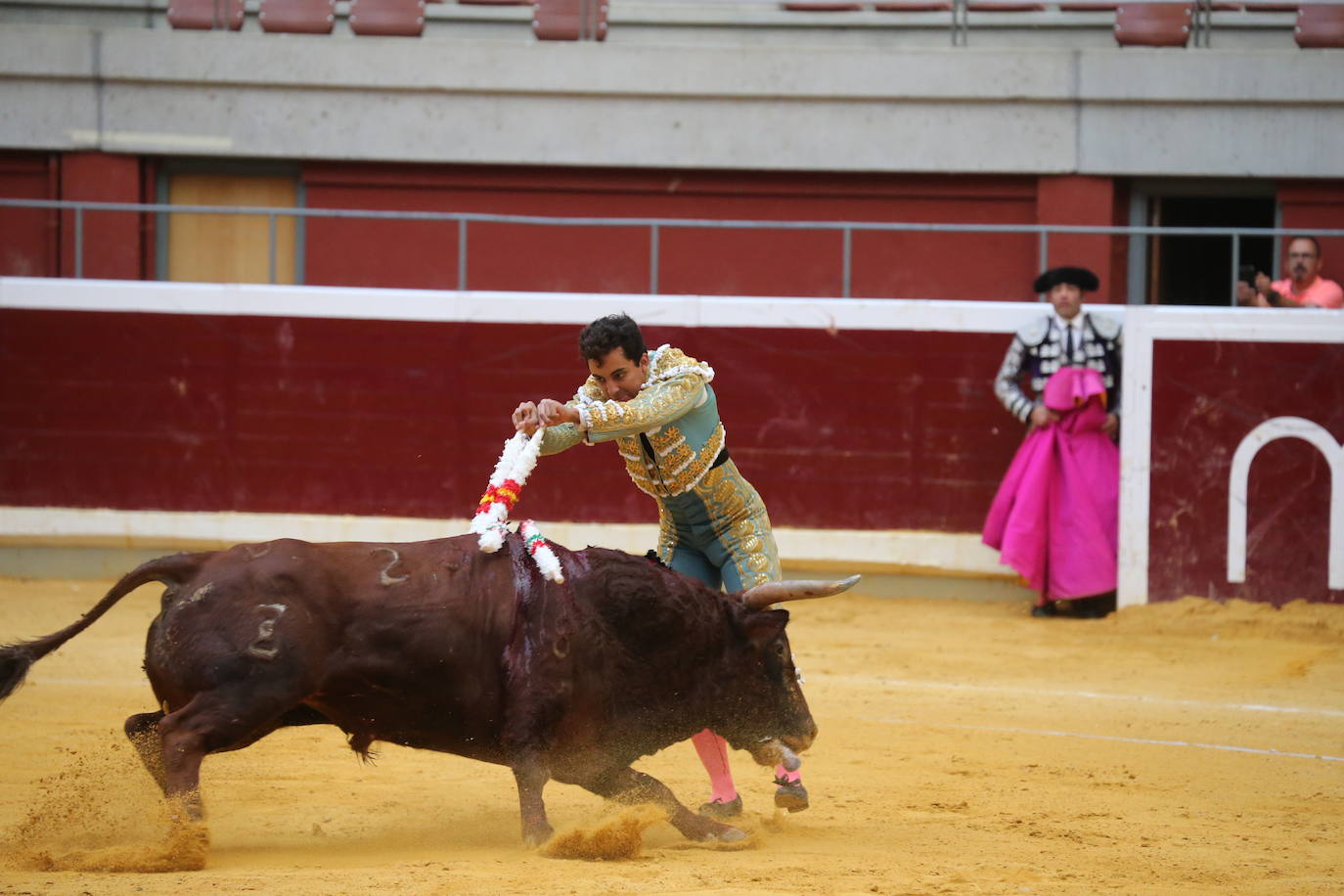 Fotos: Una oreja para cada diestro en La Ribera