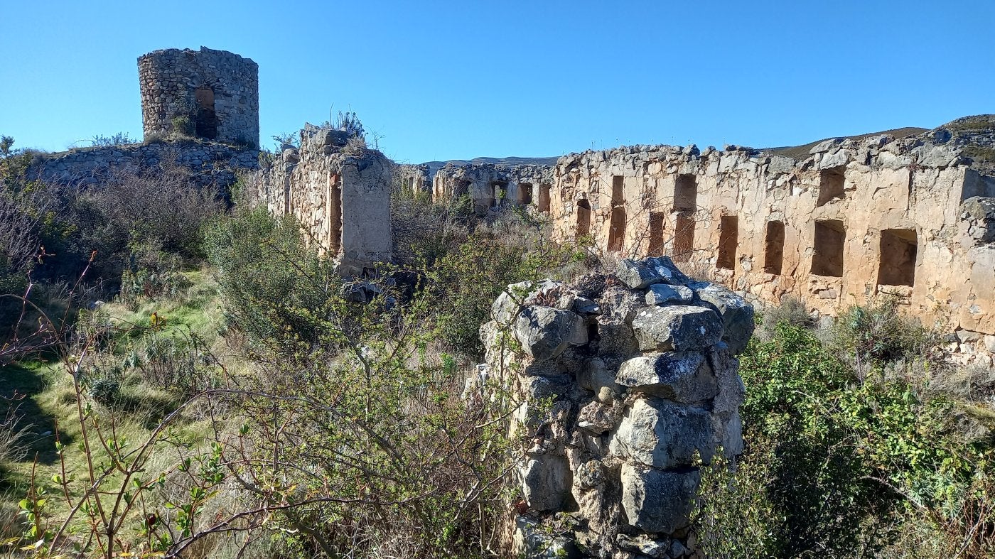 Ruinas del castillo de Jubera, fortaleza de origen árabe. 