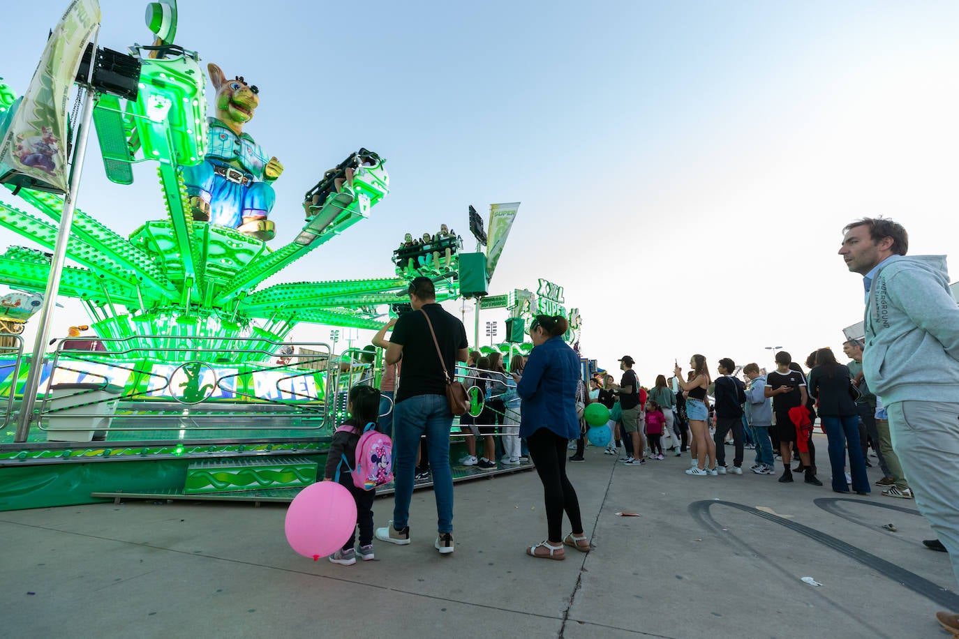 Fotos: La subida de la luz y el gas se ceba con los feriantes