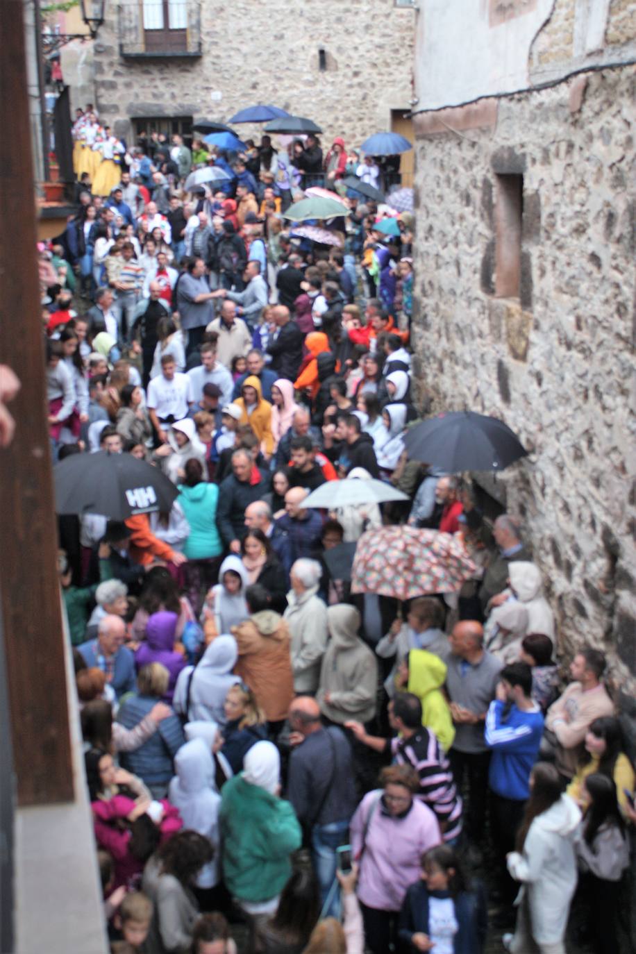 Fotos: Los danzadores de Anguiano no defraudan