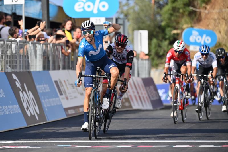 Alejandro Valverde celebra un triunfo de etapa durante el presente año.