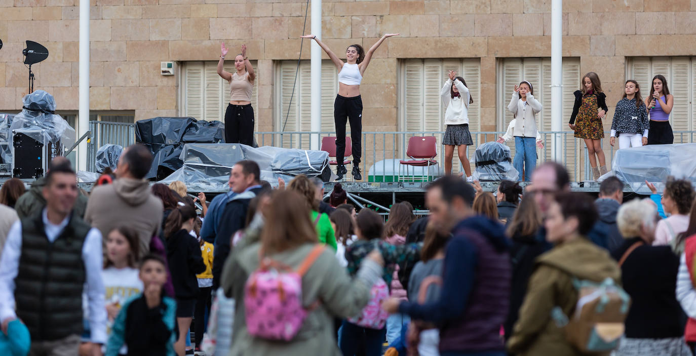 Fotos: Las Twin Melody movilizan Logroño con un Tik Tok masivo