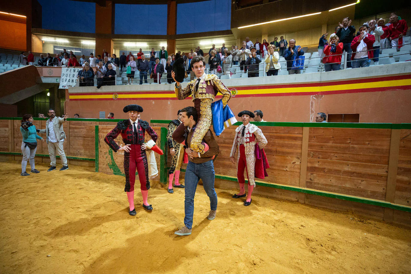 Fotos: Fabio Jiménez alcanza el triunfo en la novillada de Arnedo