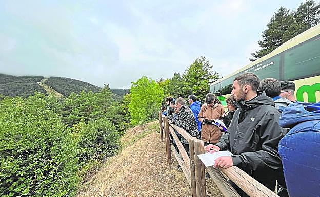Los universitarios, en su primera toma de contacto con el parque natural. 