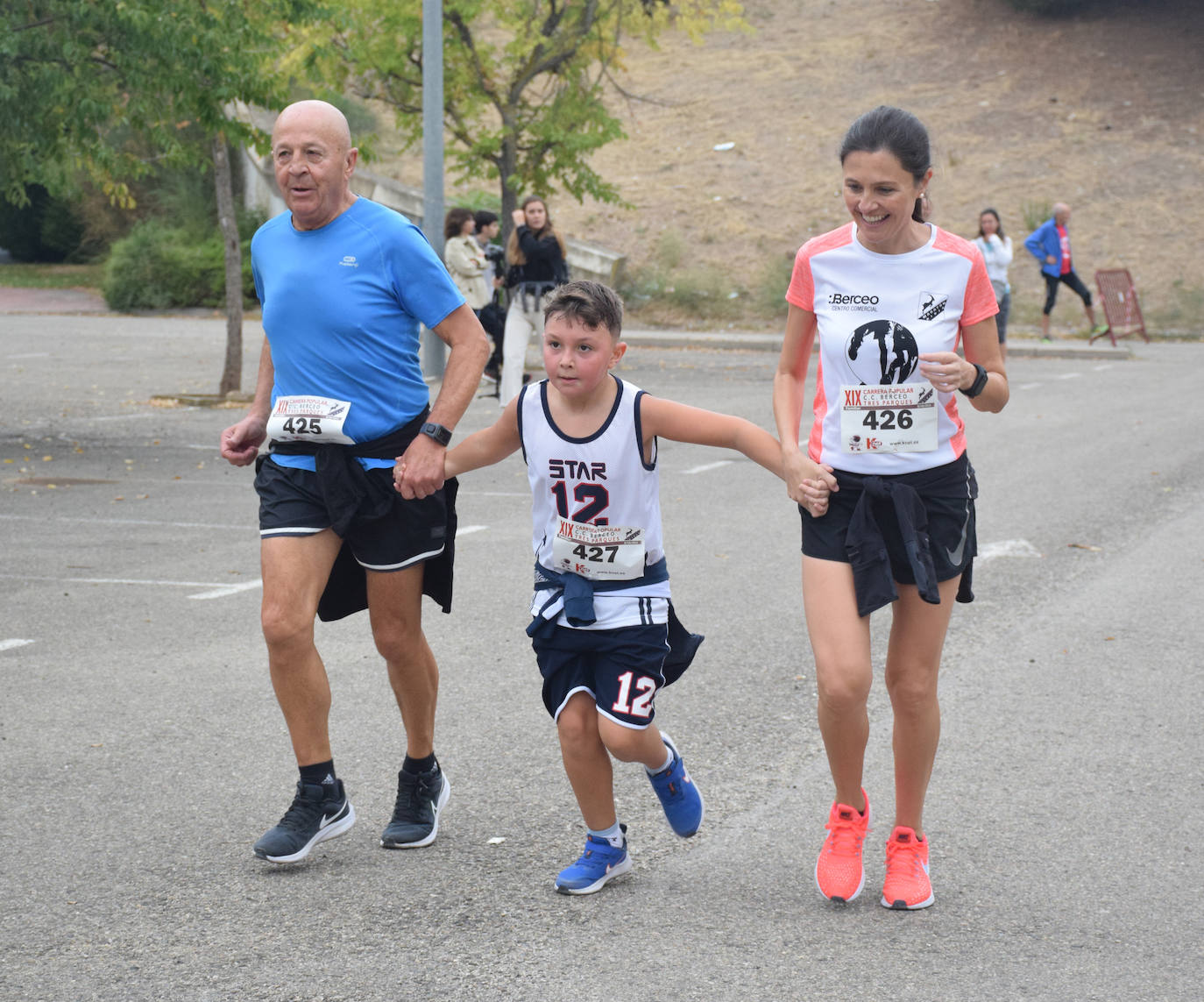 Fotos: Cuatrocientos atletas en la Carrera Tres Parques