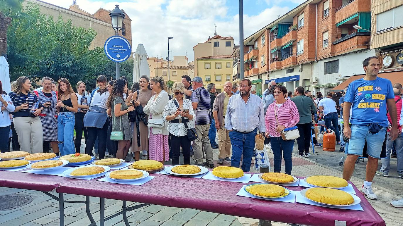 Fotos: Concurso de tortillas en Lardero por las fiestas de Gracias