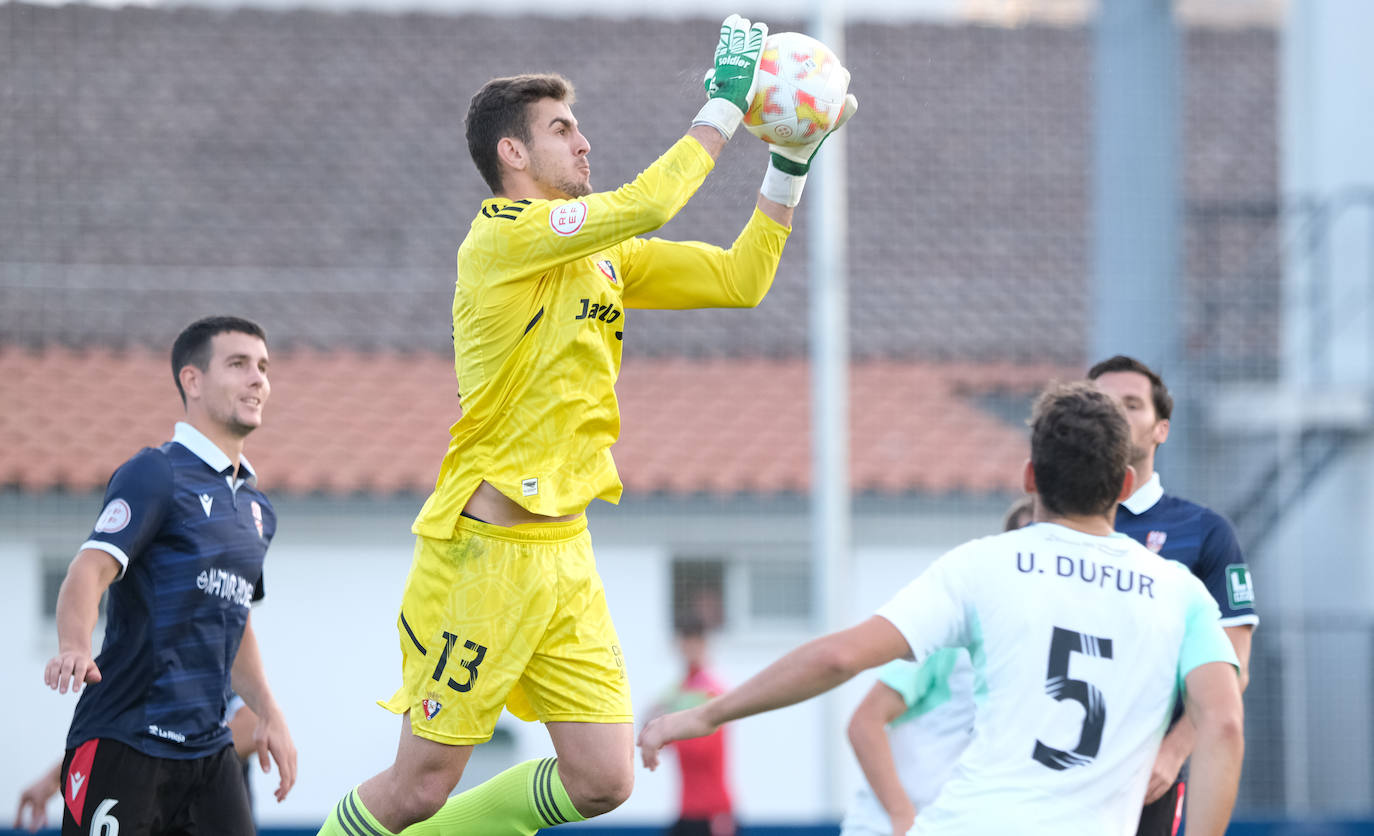 Fotos: La UD Logroñés cae ante el Osasuna Promesas