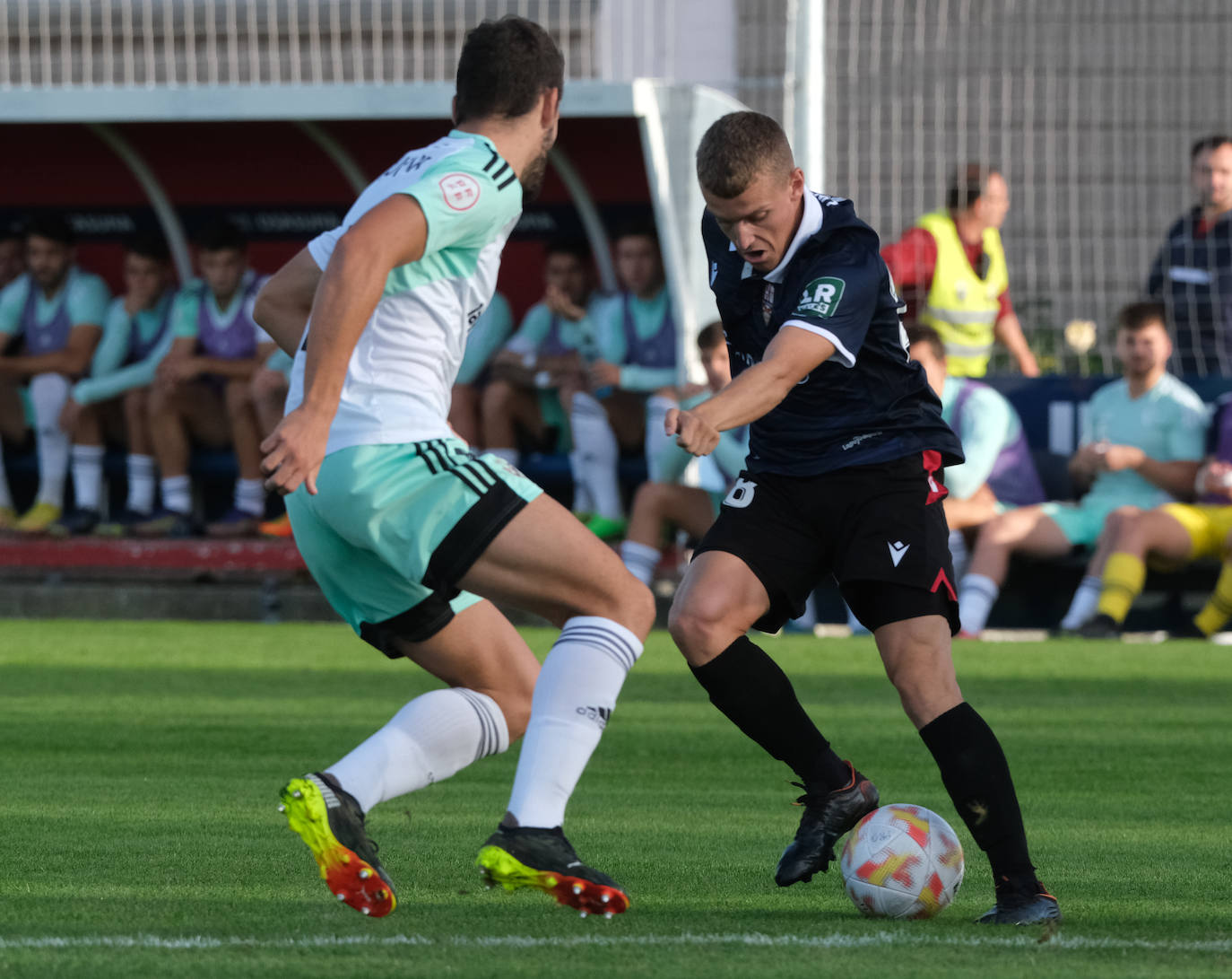 Fotos: La UD Logroñés cae ante el Osasuna Promesas