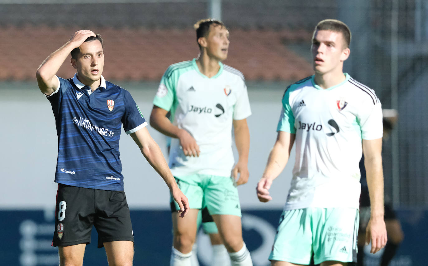 Fotos: La UD Logroñés cae ante el Osasuna Promesas
