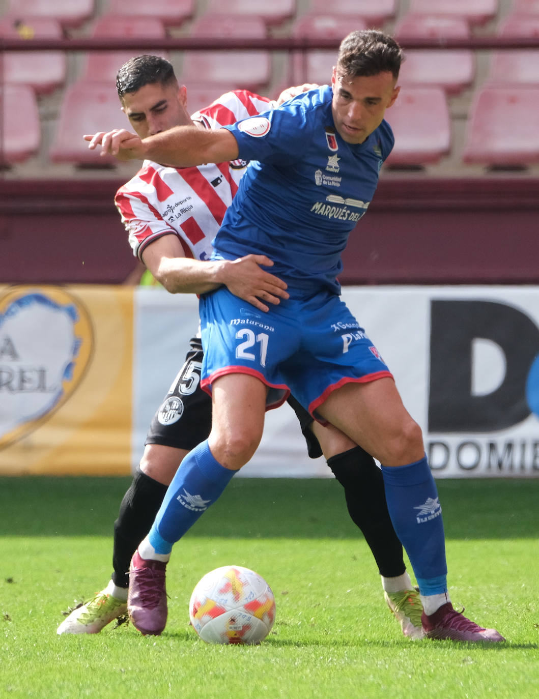 Fotos: Victoria del Calahorra frente a la SD Logroñés (0-2)