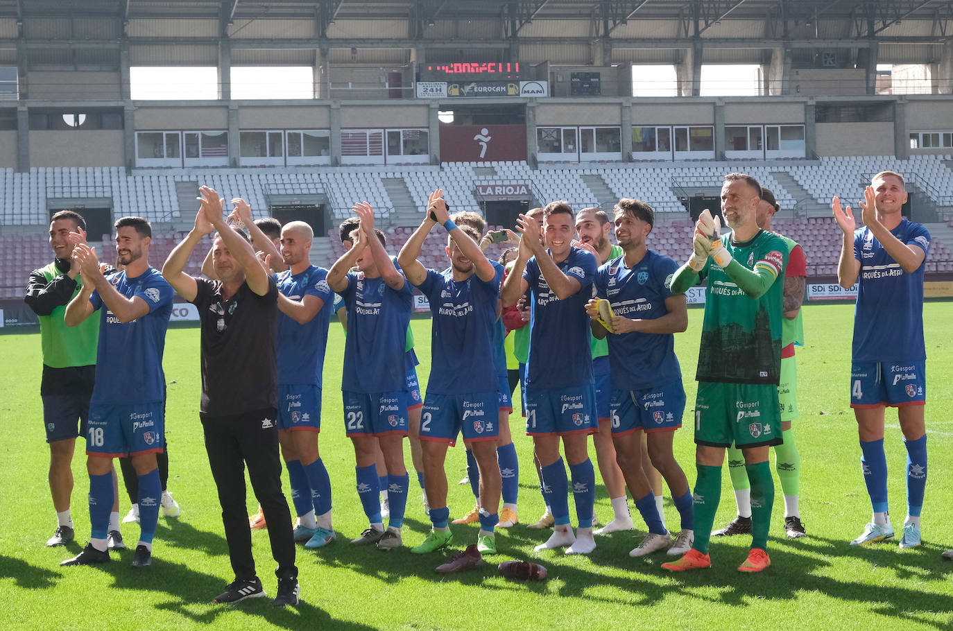 Fotos: Victoria del Calahorra frente a la SD Logroñés (0-2)