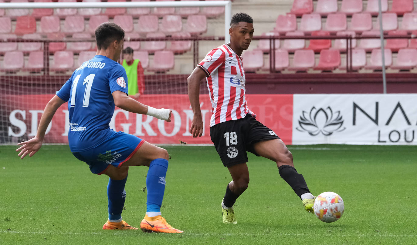Fotos: Victoria del Calahorra frente a la SD Logroñés (0-2)