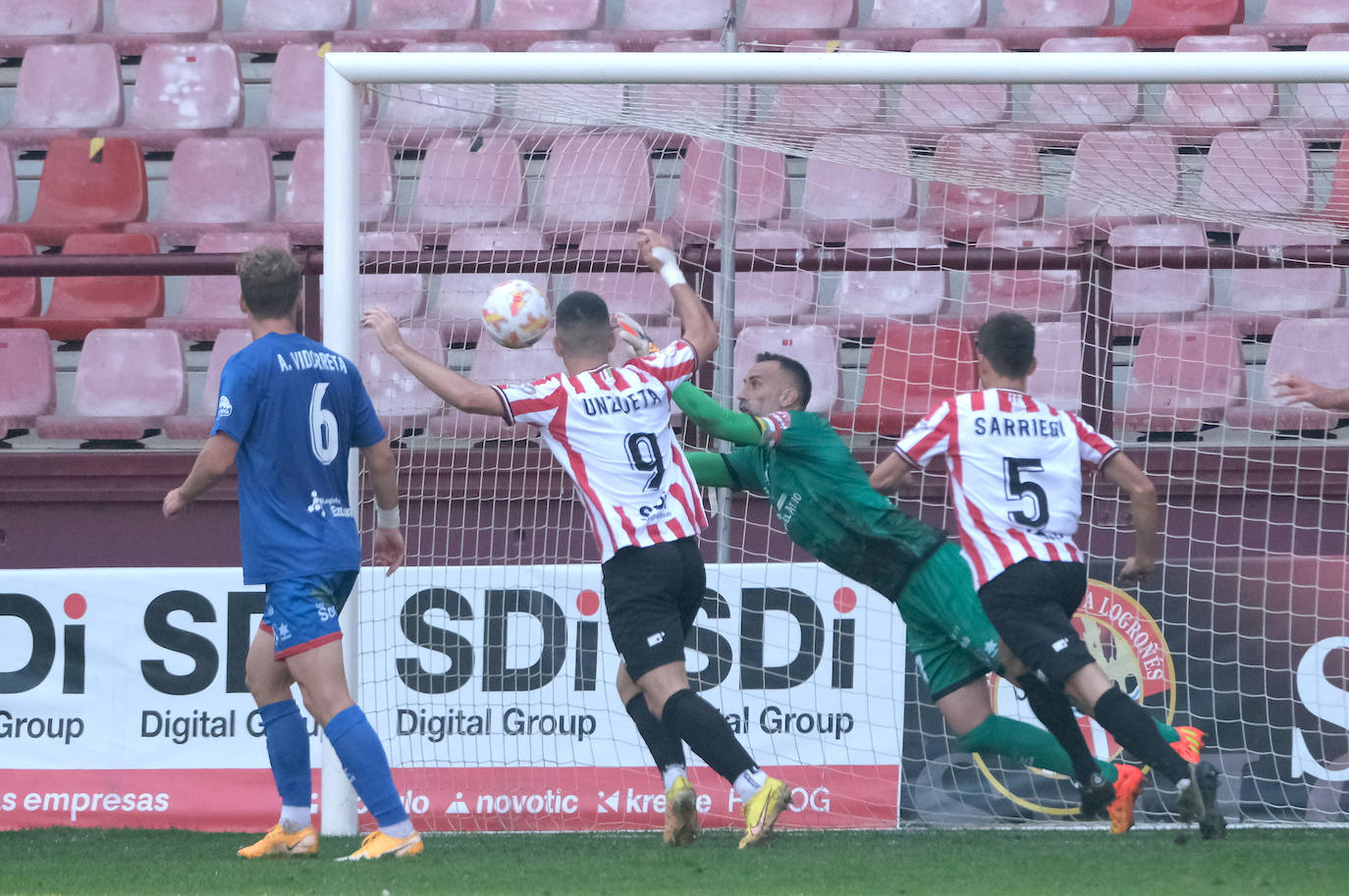 Fotos: Victoria del Calahorra frente a la SD Logroñés (0-2)