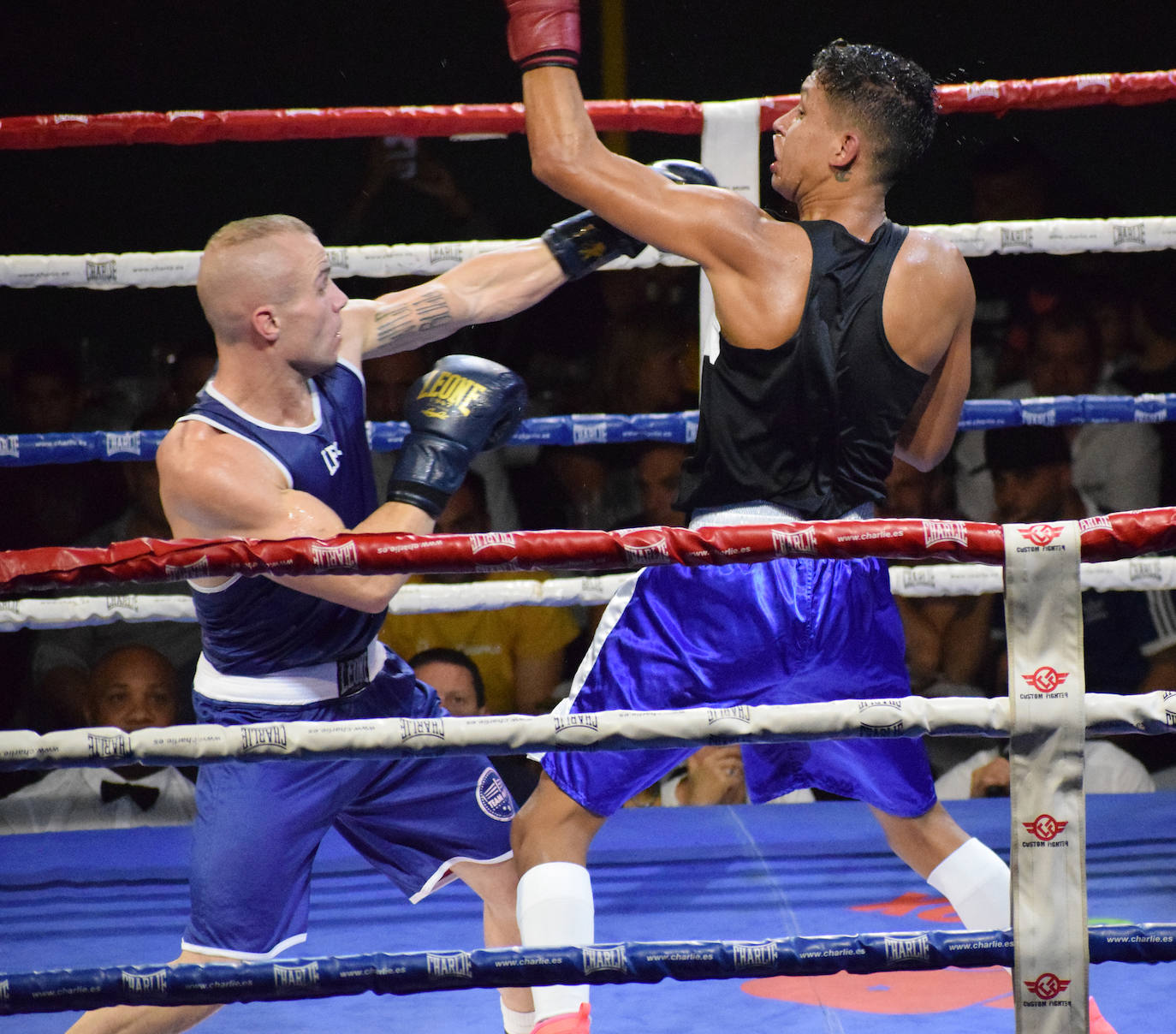 Fotos: Velada de boxeo en Villamediana: el riojano Gazi Khalidov gana su primer combate profesional