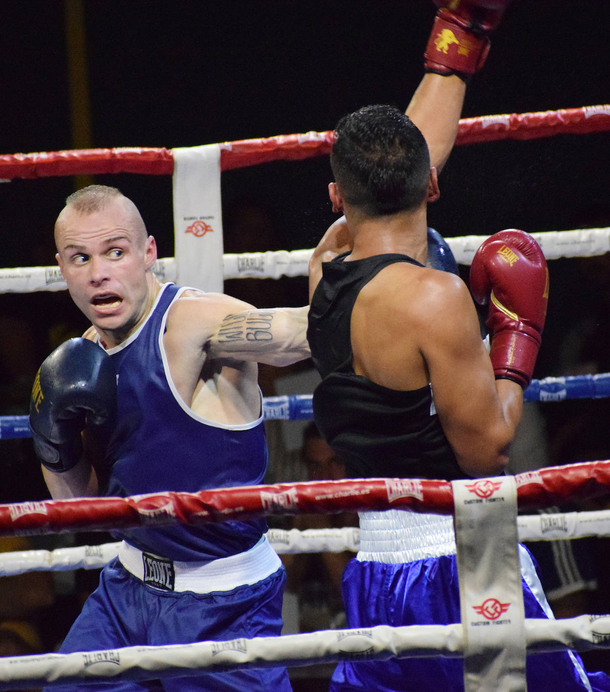 Fotos: Velada de boxeo en Villamediana: el riojano Gazi Khalidov gana su primer combate profesional