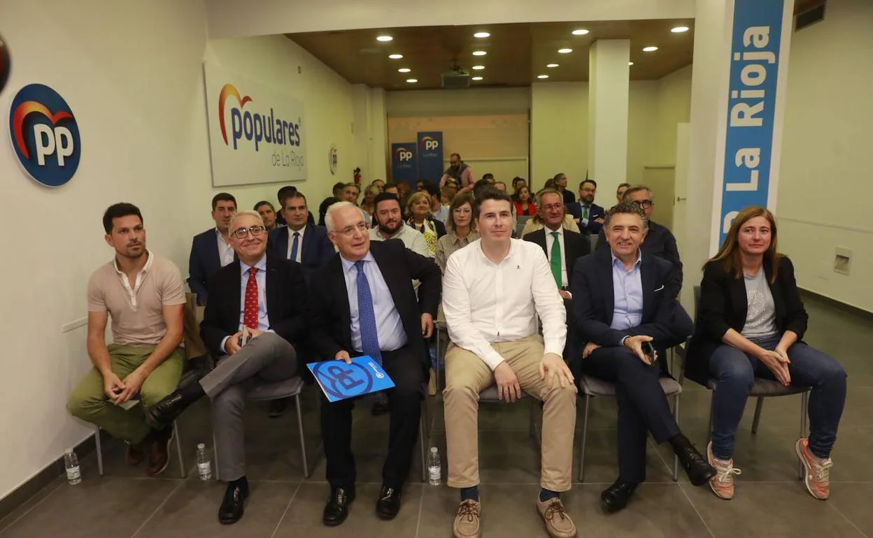 Capellán logra la unanimidad de la ejecutiva del PP pero la crisis se cobra  la cabeza de Ceniceros | La Rioja