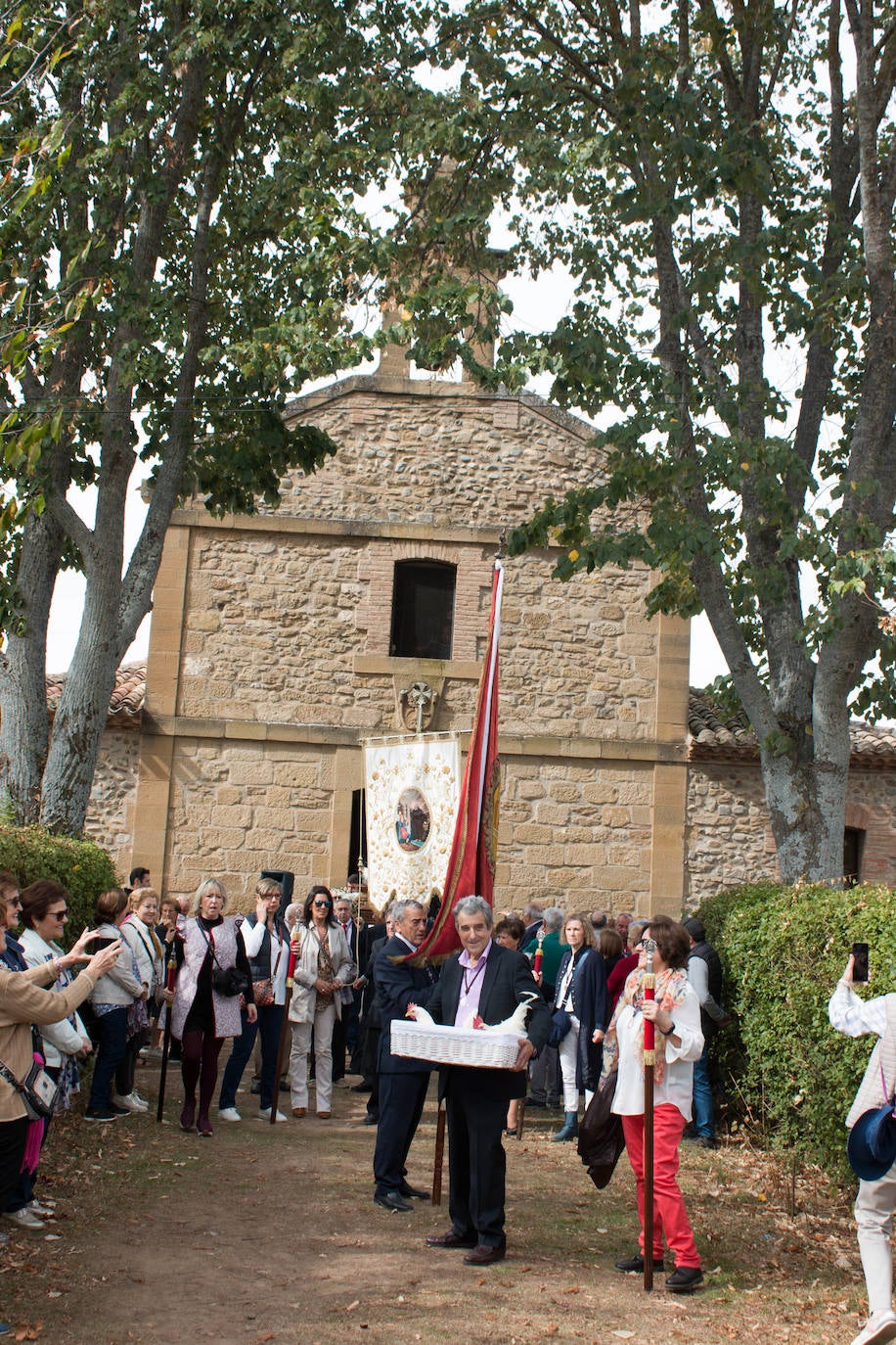 Fotos: Santo Domingo recuerda el milagro del gallo y la gallina con su romería