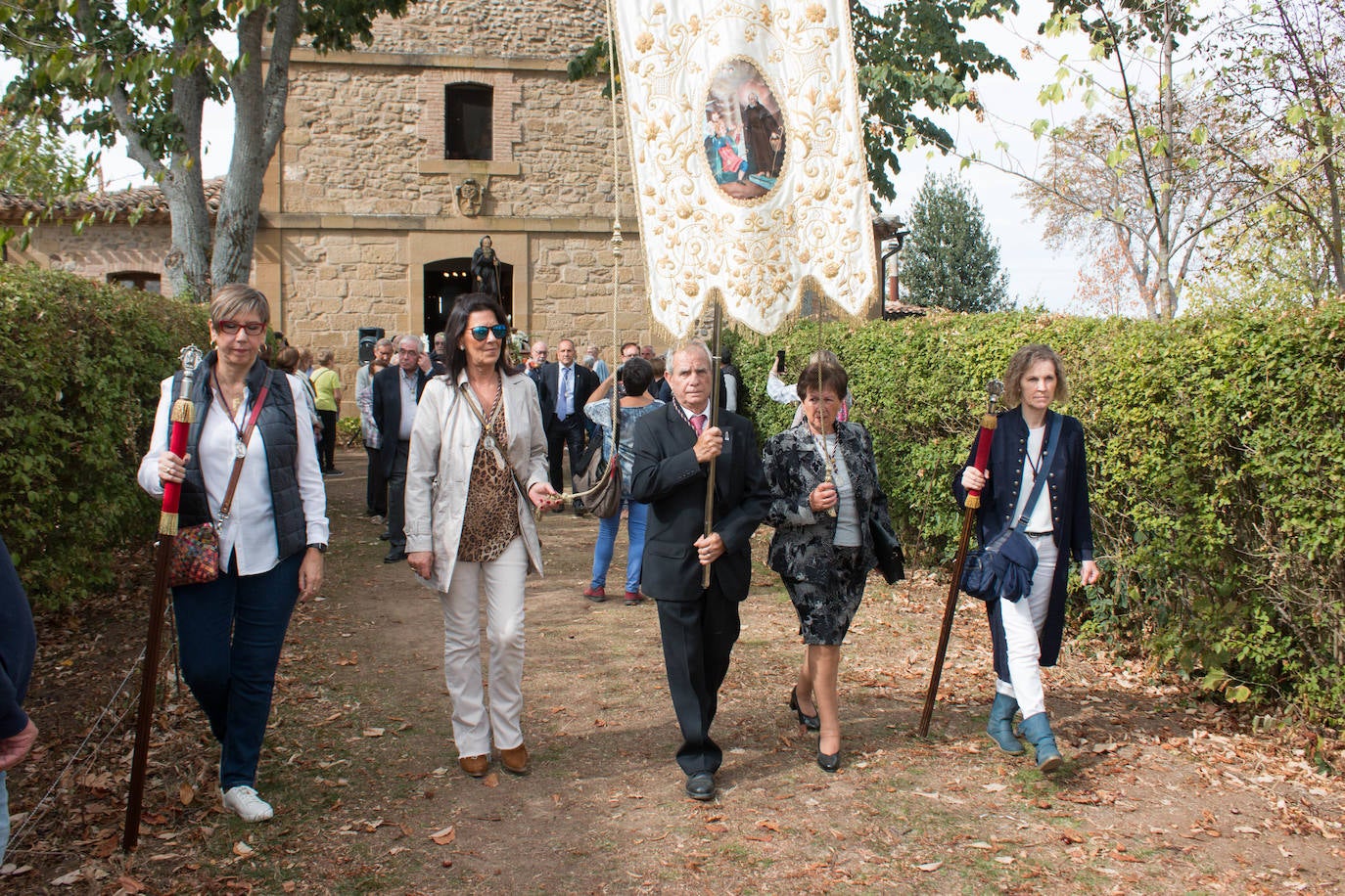 Fotos: Santo Domingo recuerda el milagro del gallo y la gallina con su romería