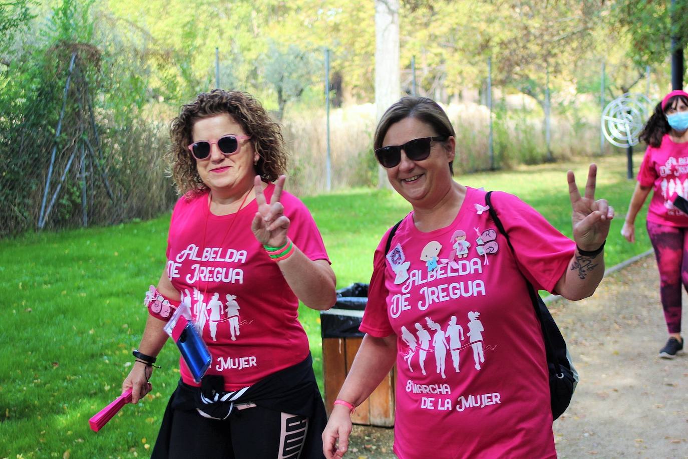 Fotos: La Carrera de la Mujer logra 800 inscripciones a favor de la Asociación Española Contra el Cáncer en La Rioja