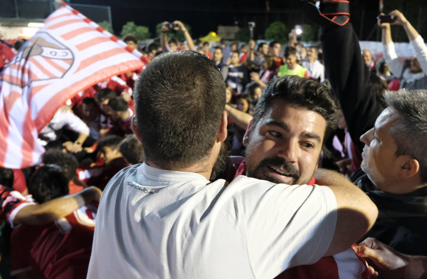 Fotos: El equipo y los aficionados del Autol celebran la victoria frente al Dinamo San Juan