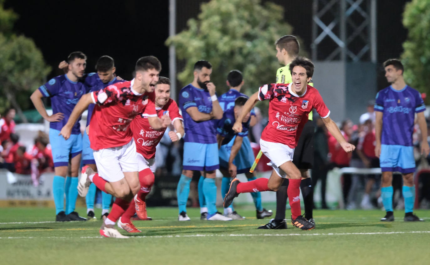 Fotos: El equipo y los aficionados del Autol celebran la victoria frente al Dinamo San Juan