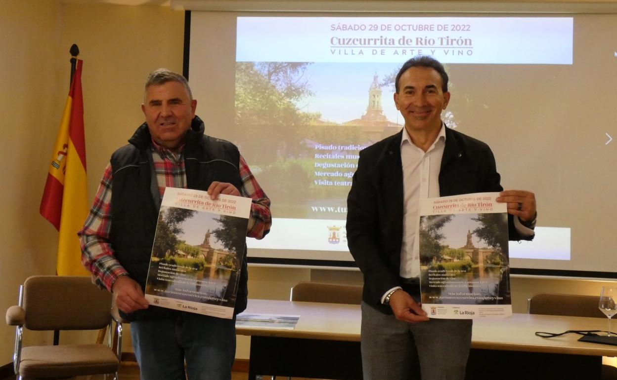 El alcalde Román Urrecho junto al concejal Fernando Castillo. 