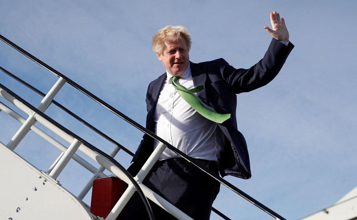 Boris Johnson diciendo adiós..., de momento. 