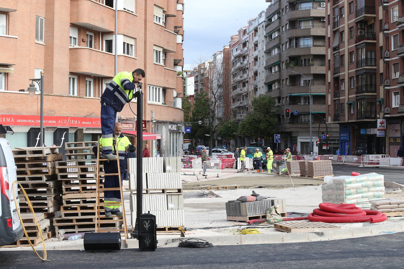 Fotos: Parte del cruce de Vara de Rey abrirá al tráfico la semana que viene