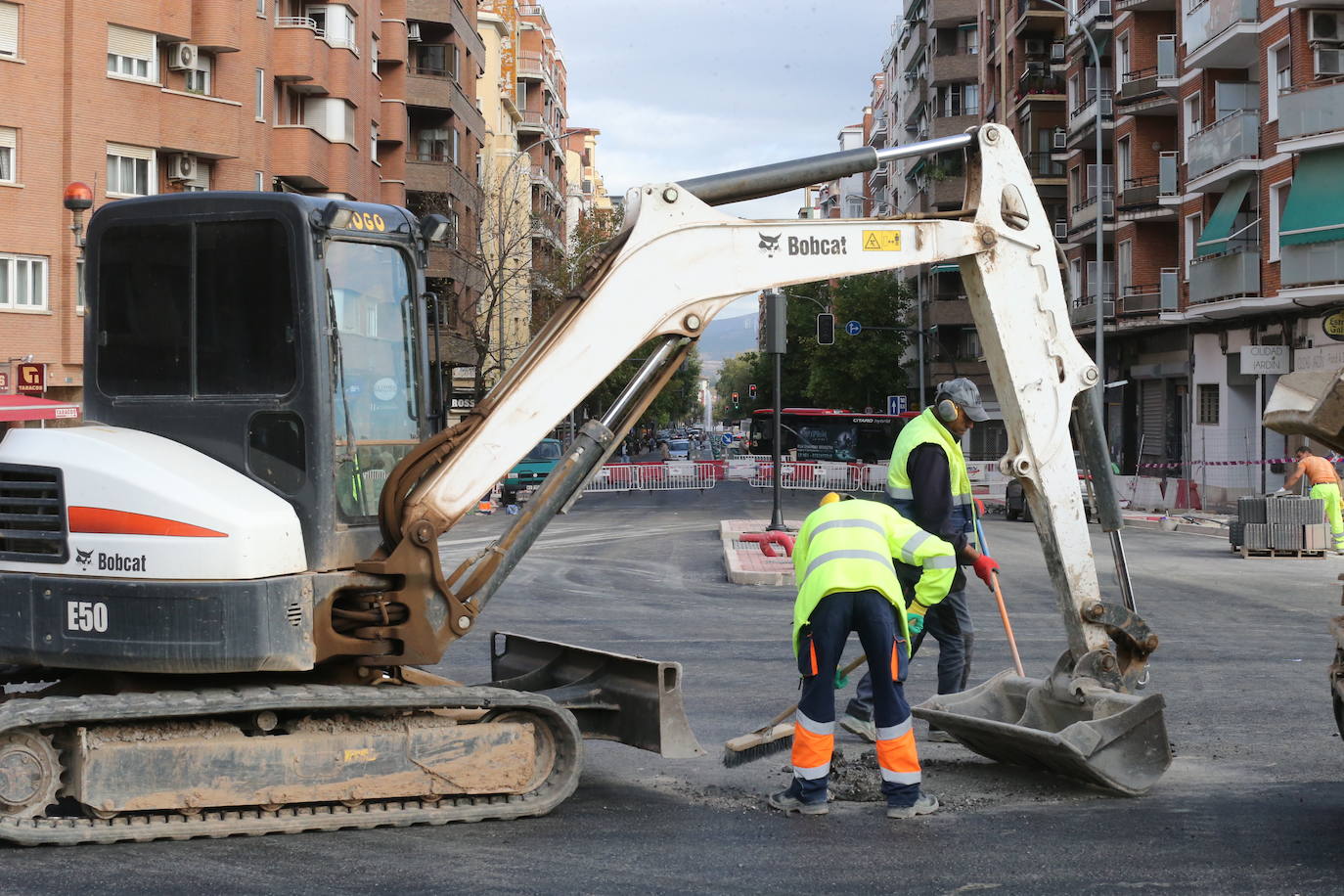 Fotos: Parte del cruce de Vara de Rey abrirá al tráfico la semana que viene