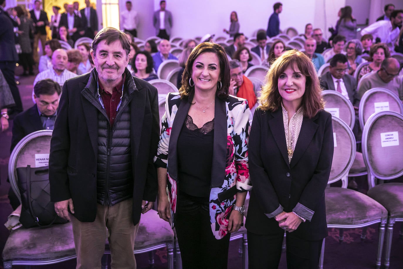 Fotos: Apertura de Futuro en Español en el Círculo Logroñés con Luis García Montero y Elvira Lindo