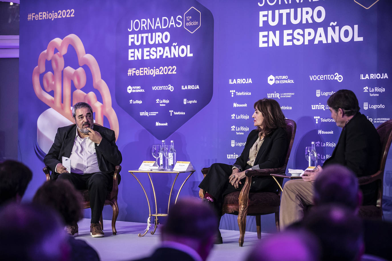 Fotos: Apertura de Futuro en Español en el Círculo Logroñés con Luis García Montero y Elvira Lindo