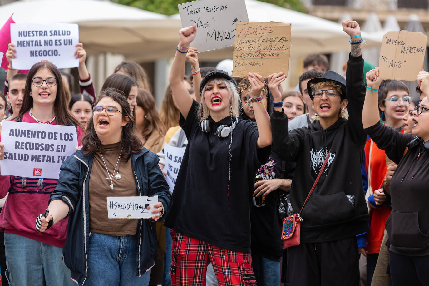 Fotos: Concentración de estudiantes contra la «epidemia de problemas de salud mental»