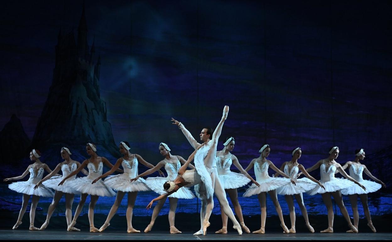 Volodymyr Borisov | Balletmaster del Ballet de Kiev: «Somos hombres antes que bailarines y, si fuera necesario, empuñaríamos un arma»